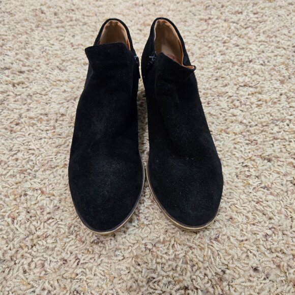 Lucky Brand Soft Suede Booties Brett in Black Size 7.5 Stitch Detail - Picture 1 of 8